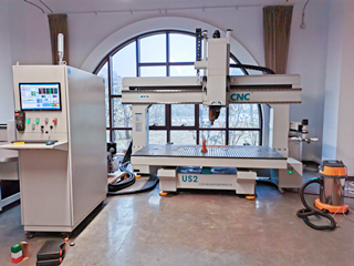 浙江大（dà）學-U2單台麵五軸應用