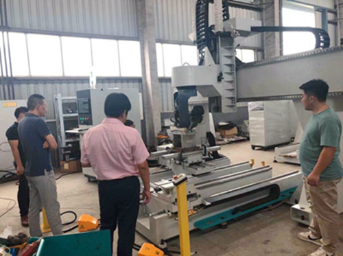 奧迪汽車采用原力五軸中心（xīn）加工汽車內飾件